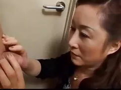 Una donne mature video italiani bella bruna in una sessione del suo personale.